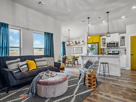 Drummond Living Room, Kitchen Breakfast Area