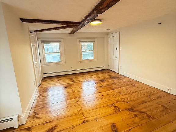 4th image of 313 Essex St #301