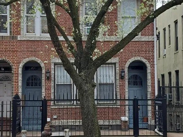 1221 Rosedale Avenue, Bronx, NY 10472