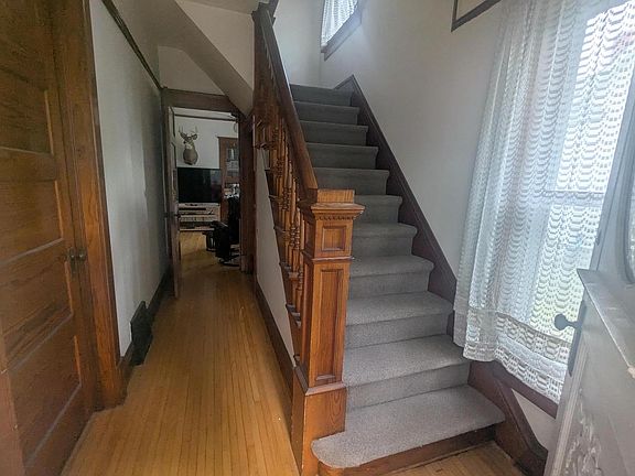 5th image of 635 S 4TH AVENUE