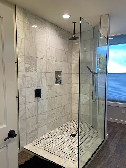 Studio, 698 sqft, $2,400 — Photo 3