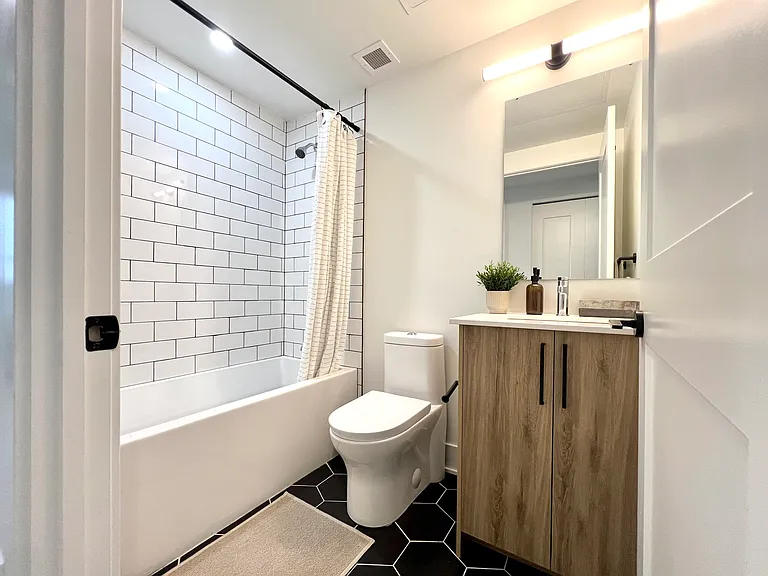 377 Winona Ave — Photo 35