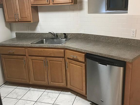 3rd image of 302 Washington Ave #1G