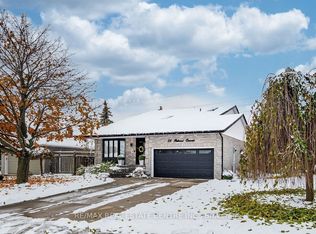 114 Parkwood Cres, Hamilton, ON L8V 4Z7