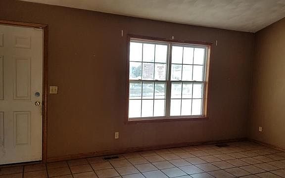 4th image of 6414 Laurel Cherry Dr