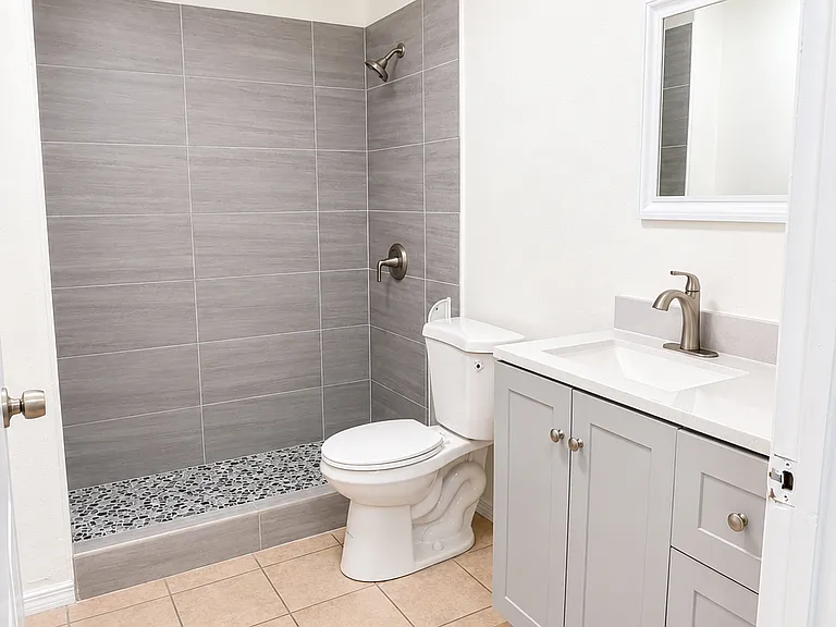 209 E Moneta Ave #B — Photo 16