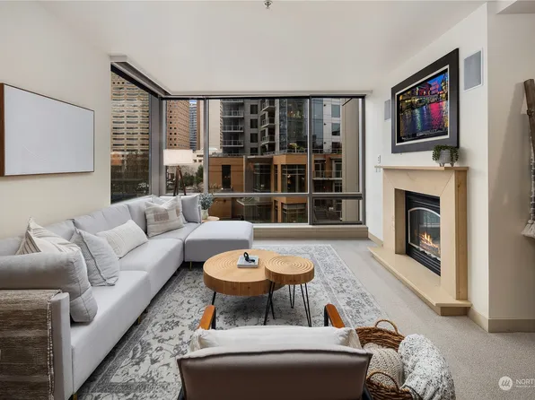 10650 NE 9th Place #423, Bellevue, WA 98004