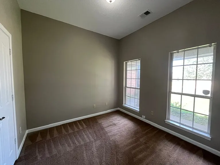 4305 Carroll Dr — Photo 5