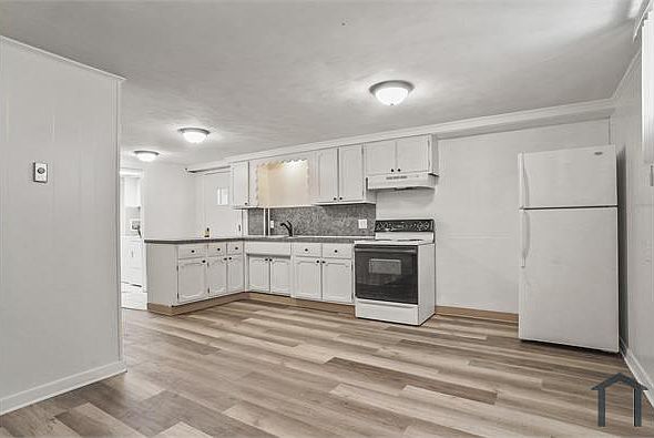 1st image of 3736 Woodford Ave NW #1