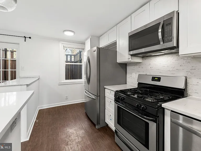 1451 W End Dr — Photo 11