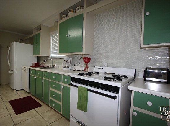 5th image of 288 Smith Ln
