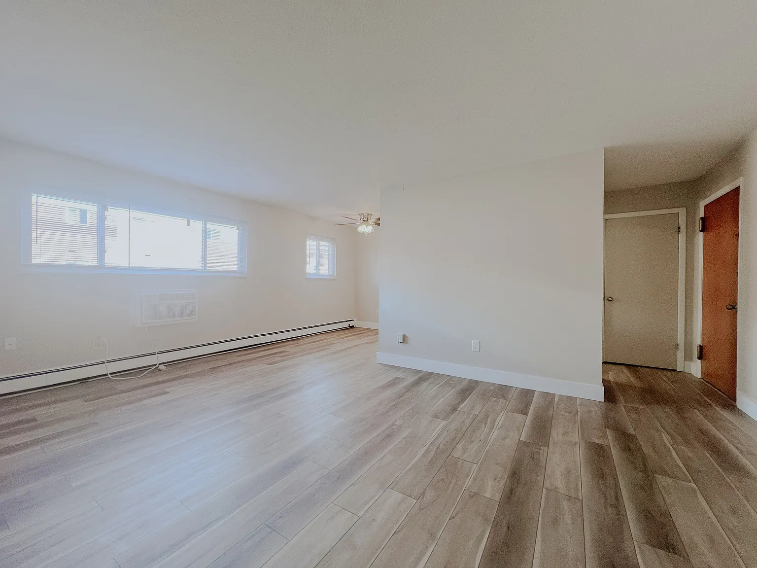 Emerald Village Apartments — Photo 4