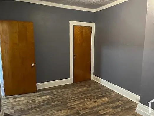 1016 Steuben St — Photo 11