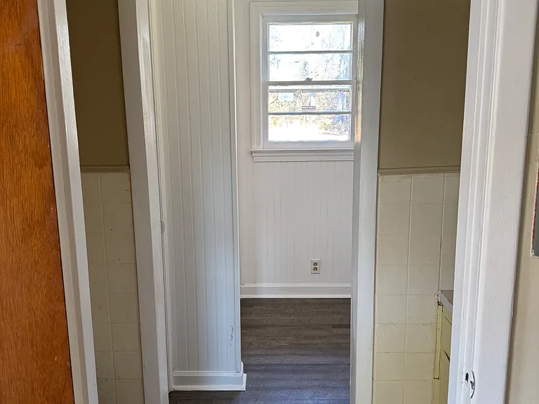 365 Whittaker Pkwy — Photo 6