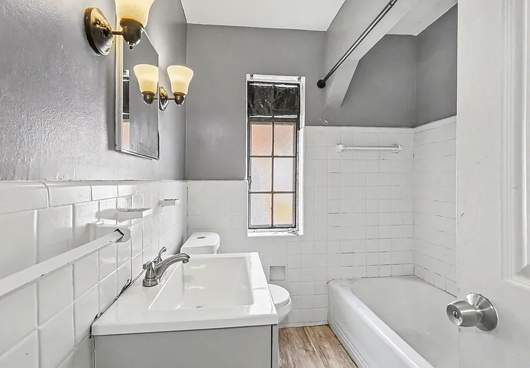 16605 Freeland St — Photo 21