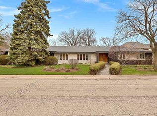 6461 N Longmeadow Ave, Lincolnwood, IL 60712