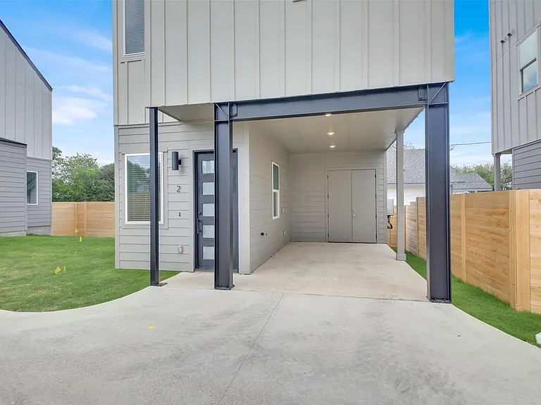 7208 Providence Ave #2 — Photo 19