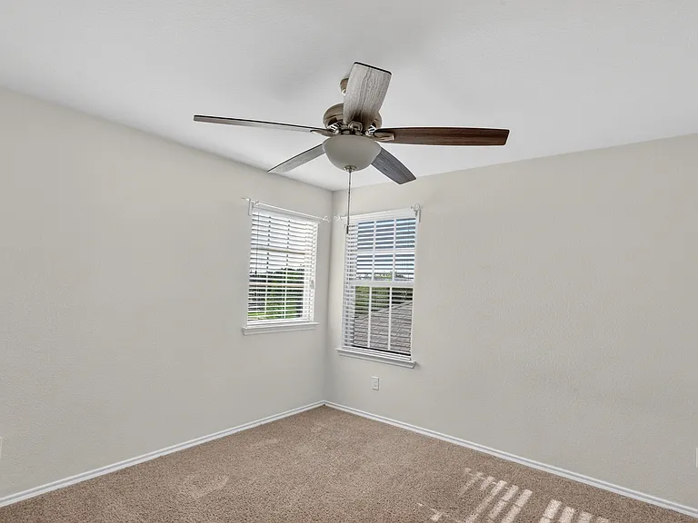 1702 Wild Rye Cir — Photo 33