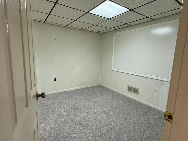 338 Kidwelly Ct — Photo 24