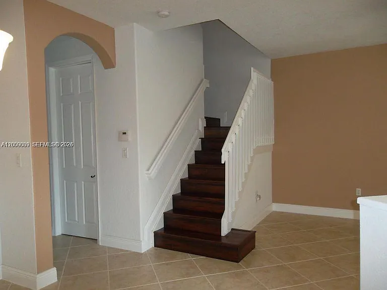 208 Lake Monterey Cir — Photo 6
