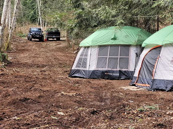 727 E Lee Valley Rd, Quilcene, WA 98376