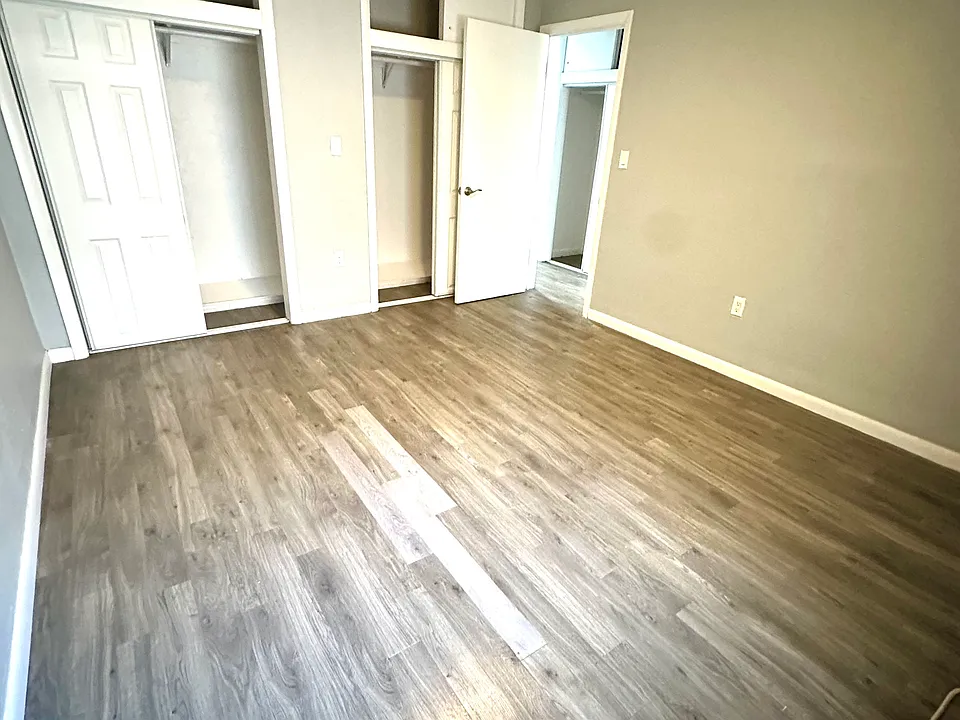 710 Meridian Ave #9