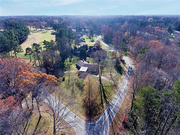 3rd image of 4701 Ramblewood Dr