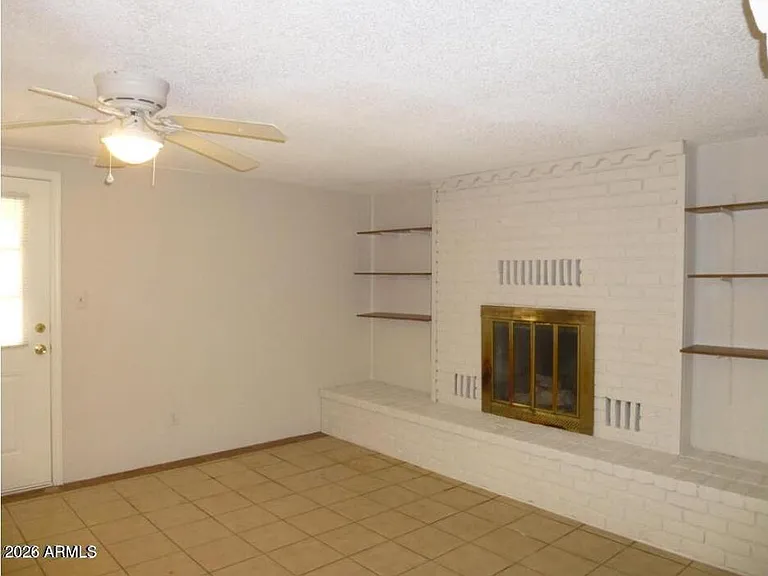 946 E Loma Vista Dr — Photo 8