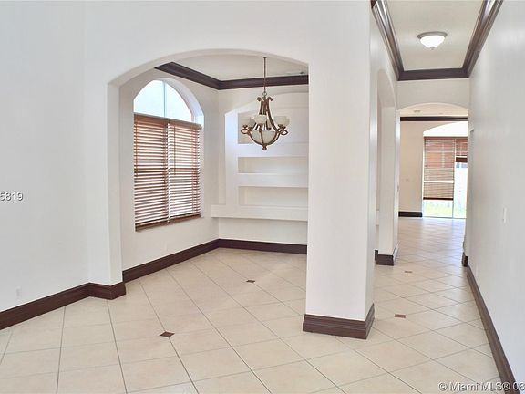 4th image of 3837 SW 50th Ct