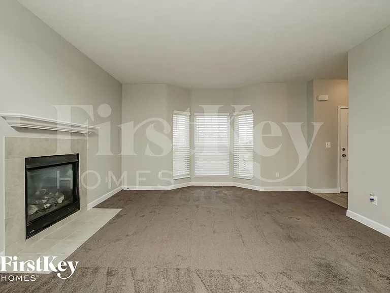 4642 Haley Way — Photo 4