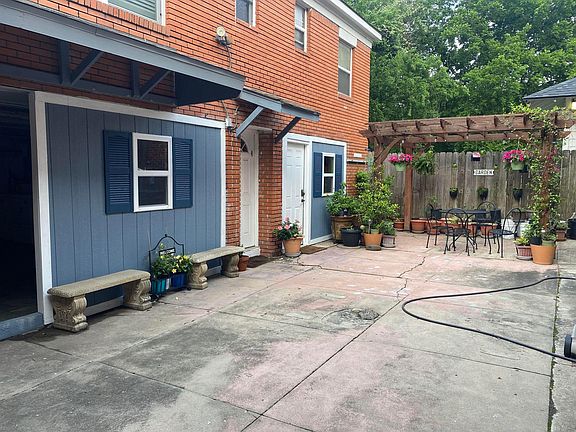 2nd image of 225 Drennan St APT 3