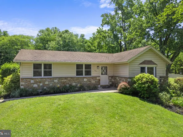 625 Honora St, Warrington, PA 18976