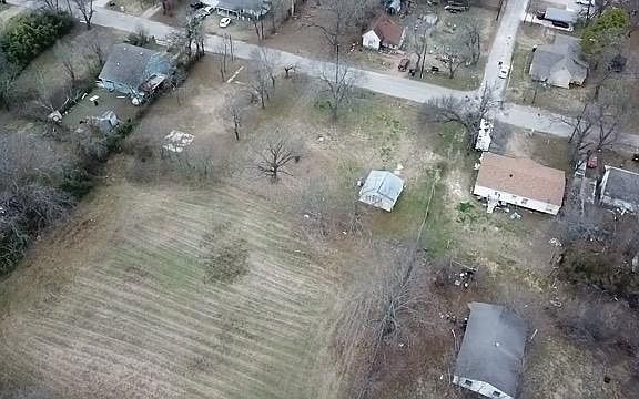 5th image of 1218 E James St Lot 12