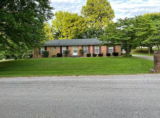 2170 Allendale Dr, Clarksville, TN 37043