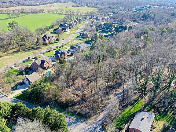 5th image of 308 Broady Ln