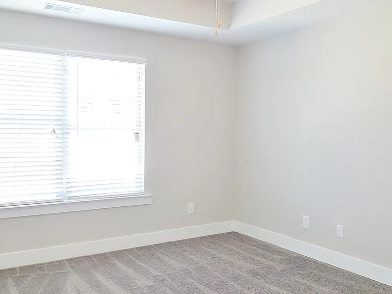 555 Polo Way — Photo 11