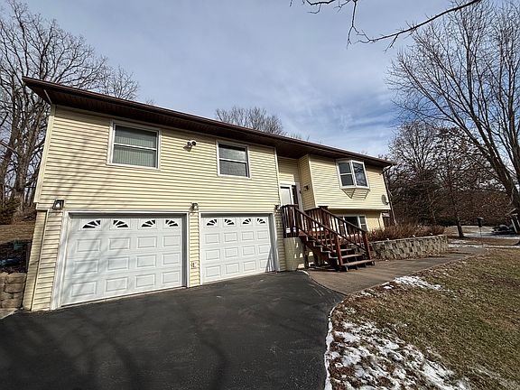 3rd image of 61 W Timberline Dr