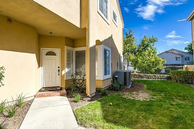 3 bed, 2.5 bath, 1507 sqft, $4,900 — Photo 3