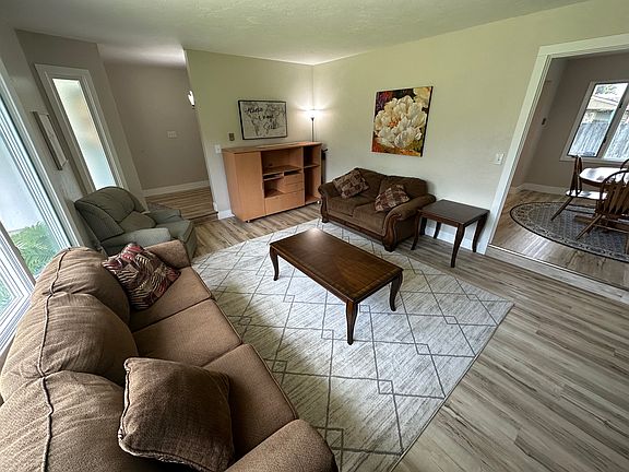 4th image of 338 Homestead Ln