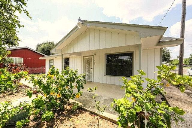 1st image of 200 Mike Chapa Ave