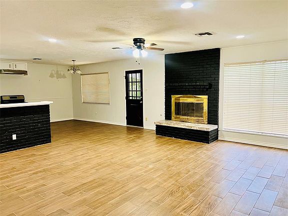 4th image of 9207 Twin Hills Dr
