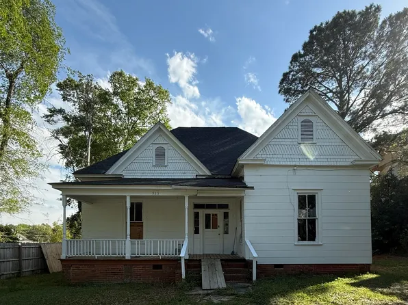 317 Mcdonald Avenue, Hamlet, NC 28345