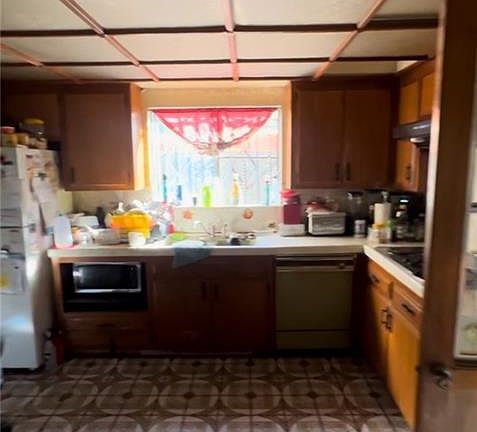 5th image of 252 W Andrix St