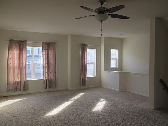 Living Room Picture 2