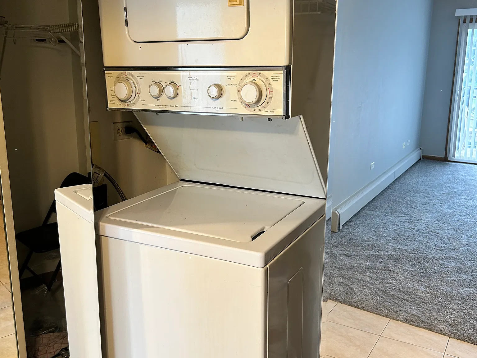 2 bed, 900 sqft, $1,800 — Photo 4