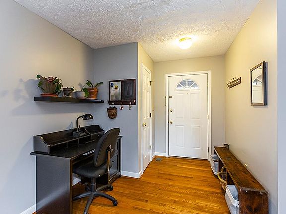 4th image of 693 Dardanelles Dr