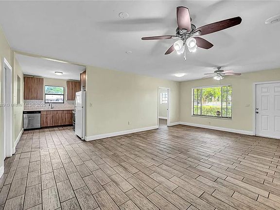 5th image of 17130 NE 7th Ave