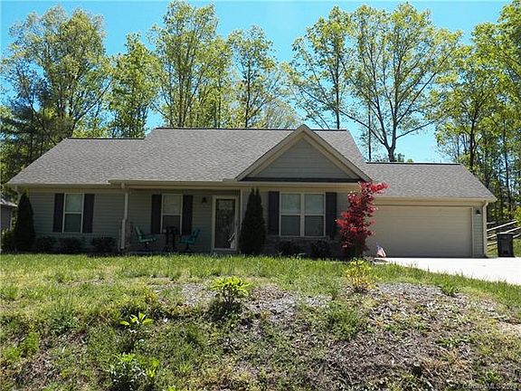 3rd image of 1723 Riverstone Dr