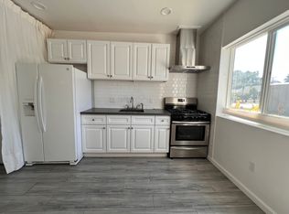 18617 Community St, Northridge, CA 91324