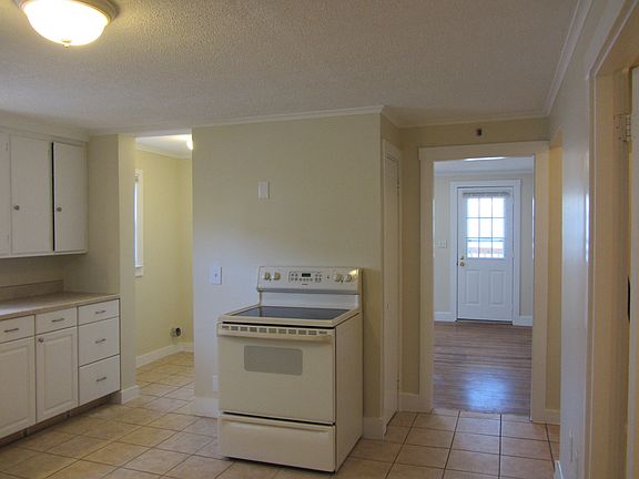 3rd image of 63 Bradbury St #202